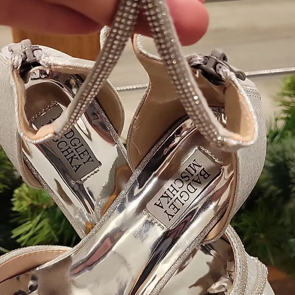 Badgley mischka girls size 2